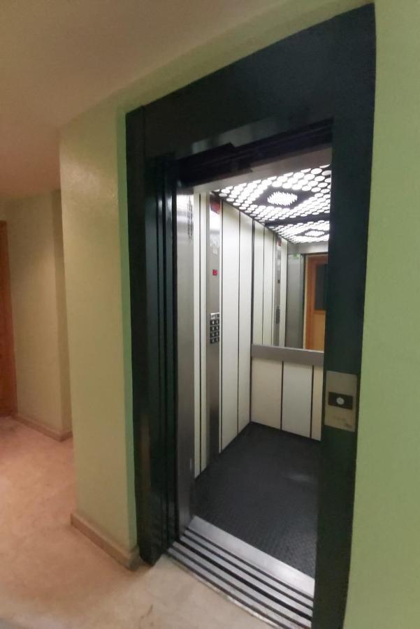 Apartamento Centrico "El Rubi Del Pilar" Apartment Zaragoza Bagian luar foto
